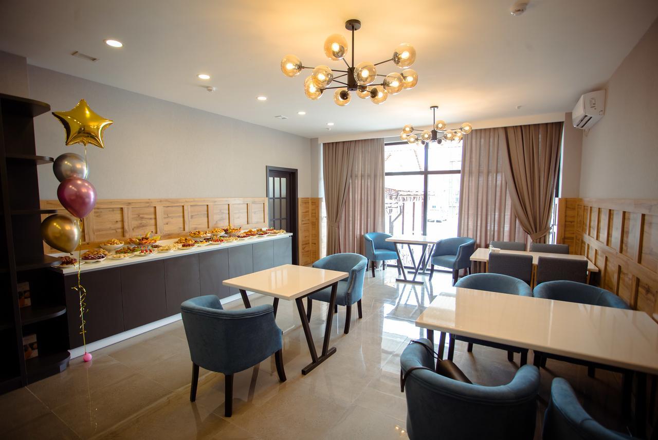 Aurum Hotel Biszkek Zewnętrze zdjęcie