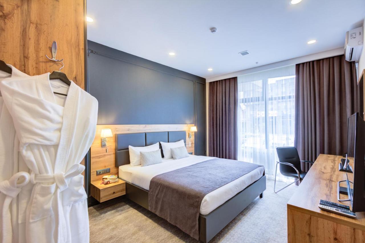 Aurum Hotel Biszkek Zewnętrze zdjęcie