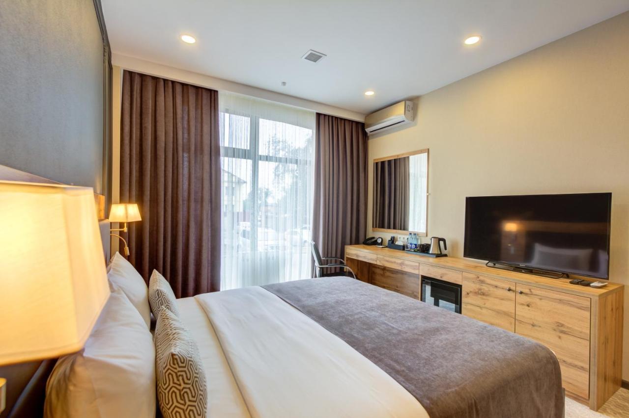 Aurum Hotel Biszkek Zewnętrze zdjęcie