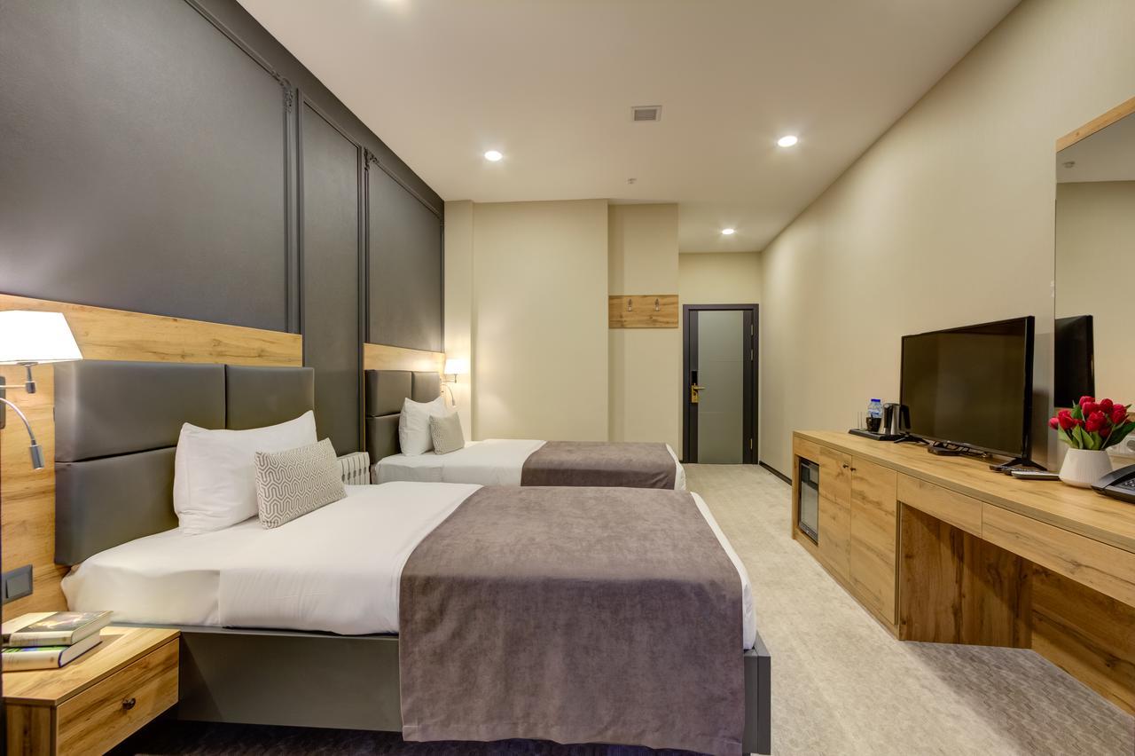 Aurum Hotel Biszkek Zewnętrze zdjęcie