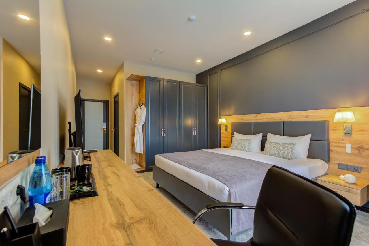Aurum Hotel Biszkek Zewnętrze zdjęcie
